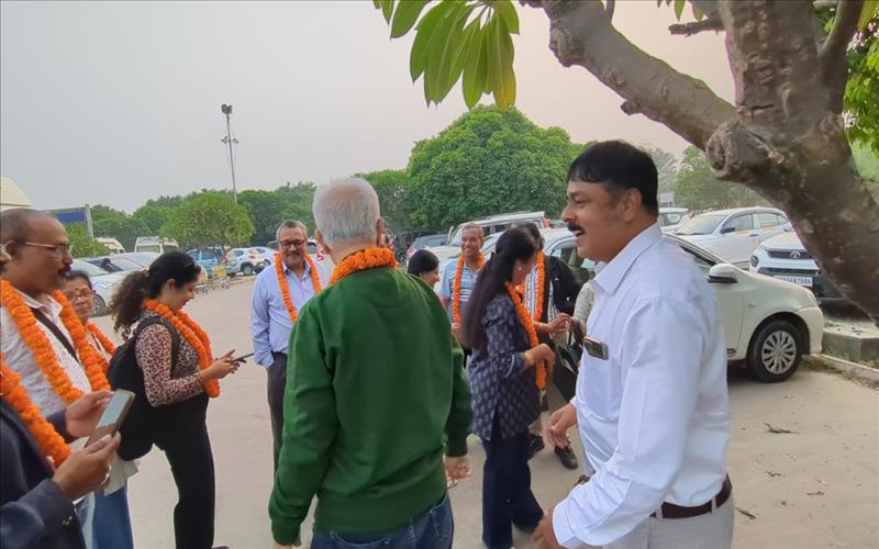 Welcome our guest at Varanasi Airport