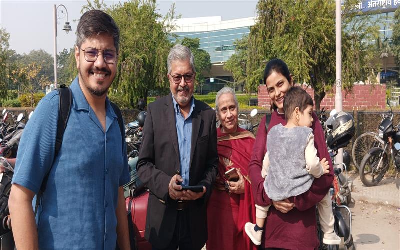 Welcome our guest at Varanasi Airport